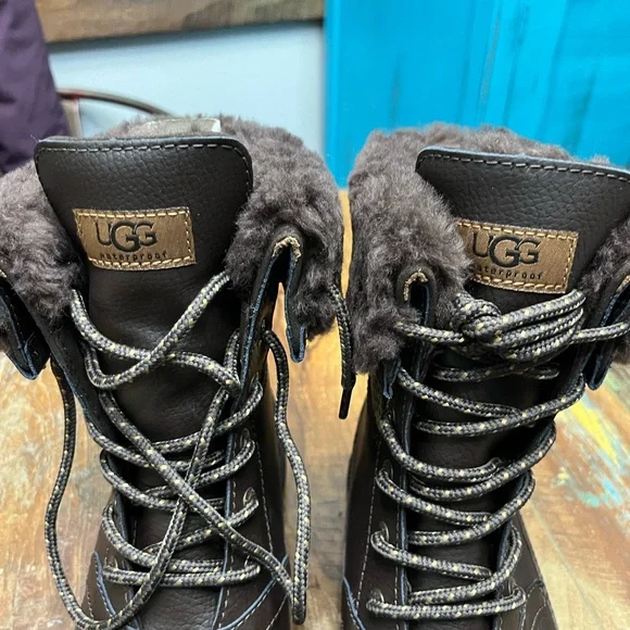 New In Box Ugg Zaylee Cheetah Waterproof Boots